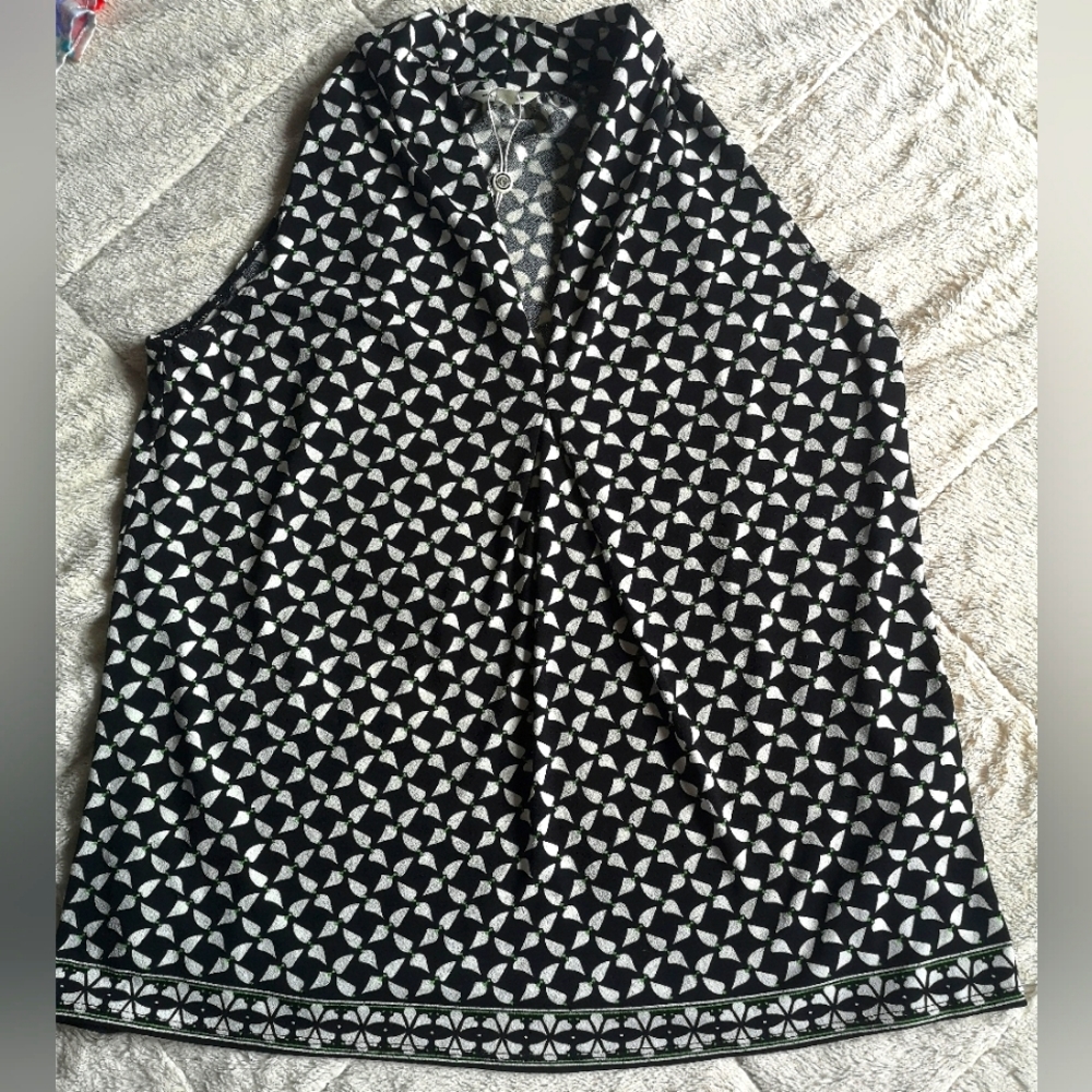 New Max Studio top. Size S